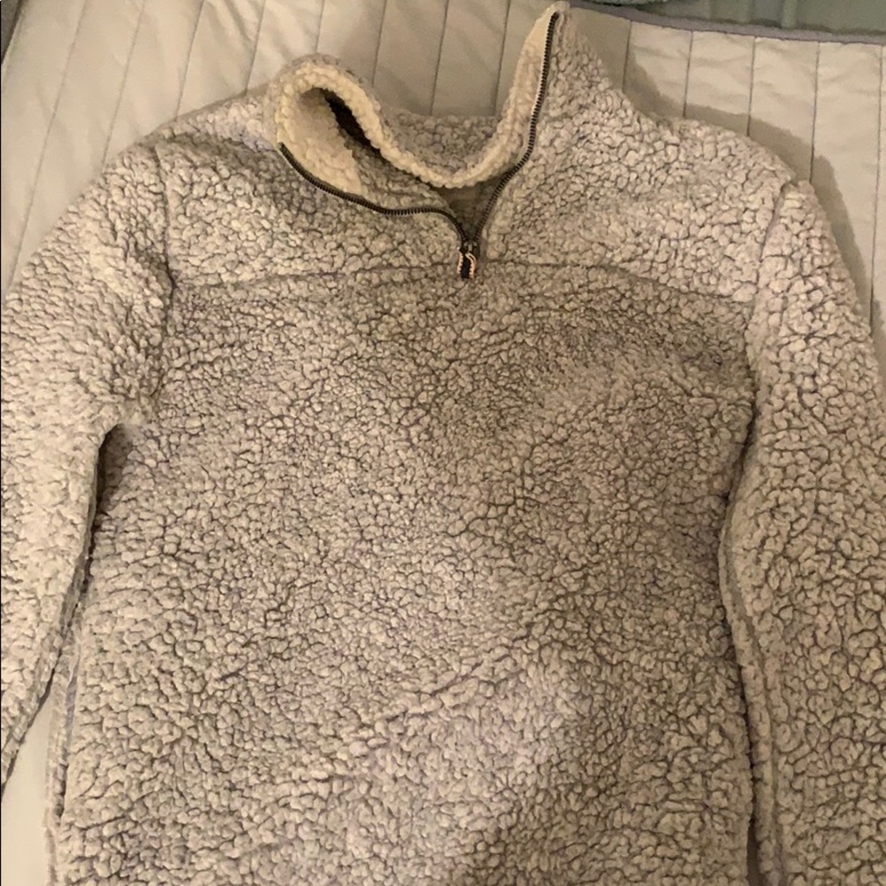 grey sherpa pullover!